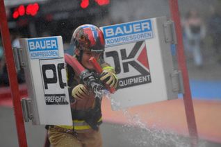 Bei der Mosel Firefighter Challenge zeigen Feuerwehrkräfte ihre ganze Leistungsfähigkeit.