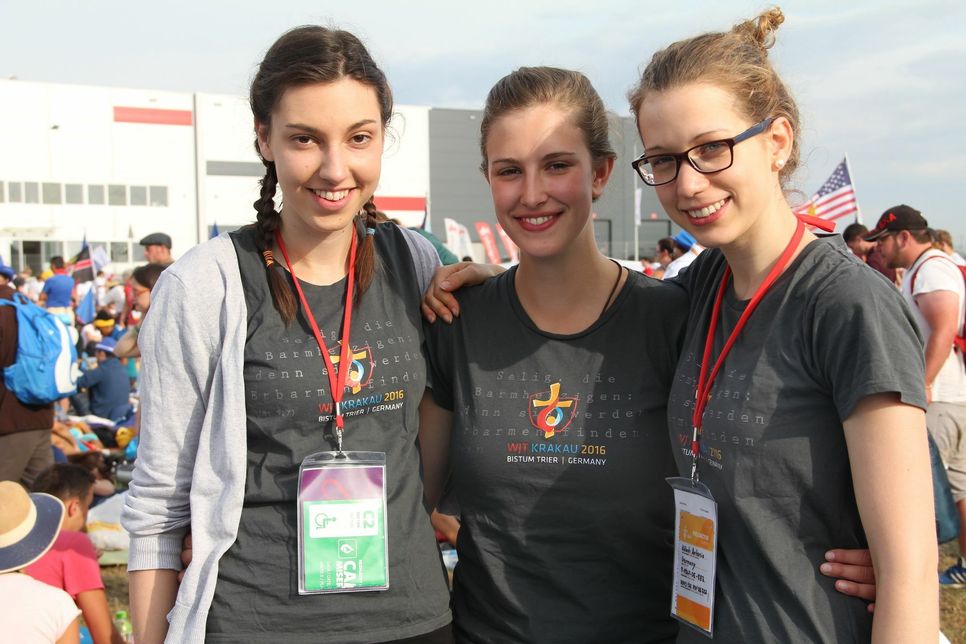 Lena Steichen, Angelina Pfeil und Antonia Kölsch aus der Region Trier haben den Weltjugendtag besucht. Foto: FF
