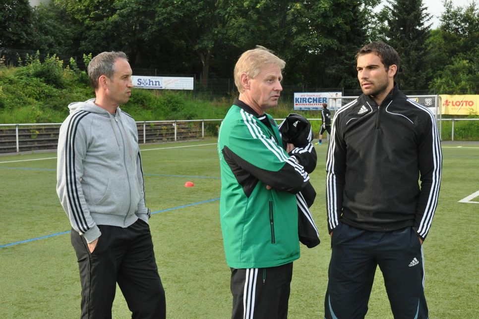 Die sportliche Kompetenzabteilung der SG Eintracht Mendig/Bell (von links): Co-Trainer Holger Riek, Frank Schmitz, Sportlicher Leiter, und Trainer Florian Stein.