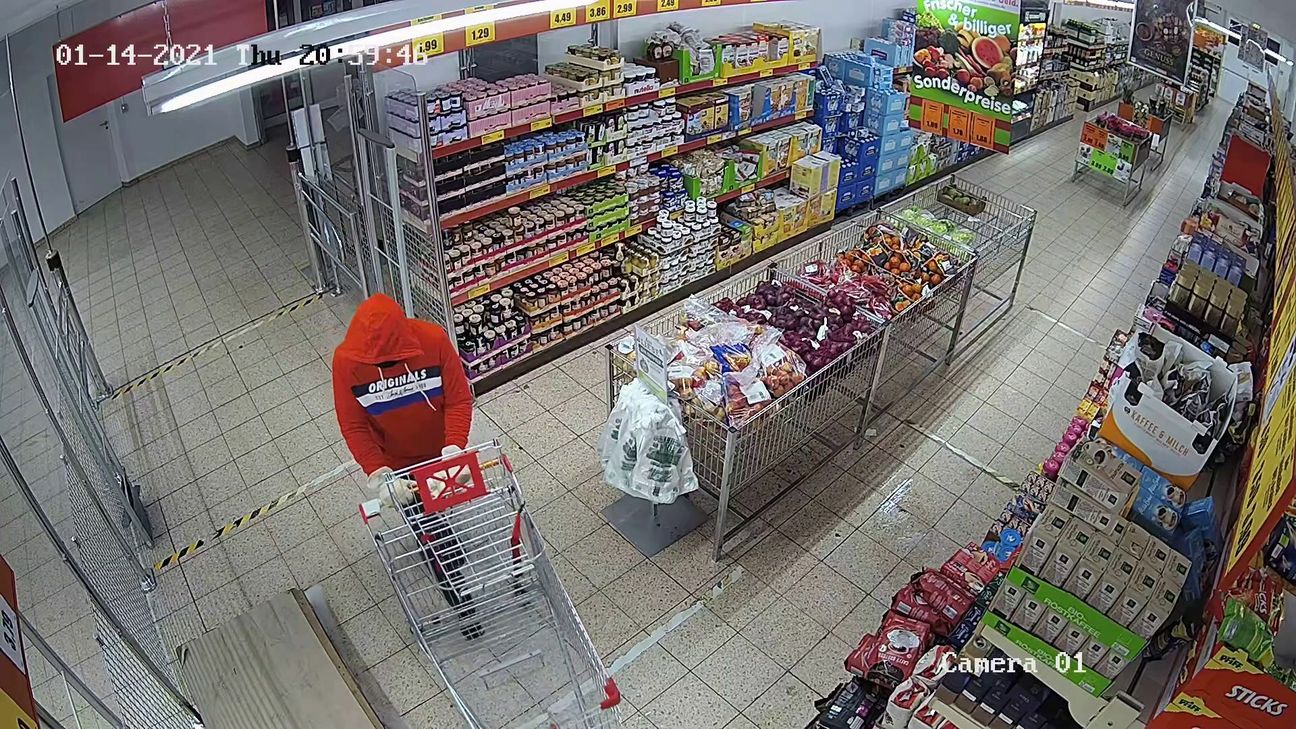 Mit diesem Foto fahndet die Kriminalpolizei nach dem Unbekannten. Foto: Polizei