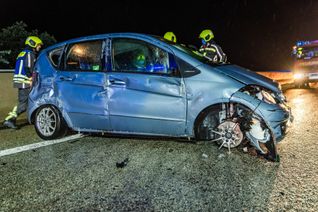 Am Samstag überschlug sich ein PKW auf der B 50. (Foto: Irmiter).