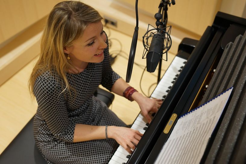In einem Tonstudio wurde der Song aufgenommen, mit Masha als Sängerin. Foto: FF