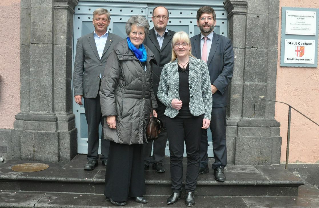 Schwester Dr. Lea Ackermann (2. v. l.) freut sich auf das Benefizkonzert in Cochem.