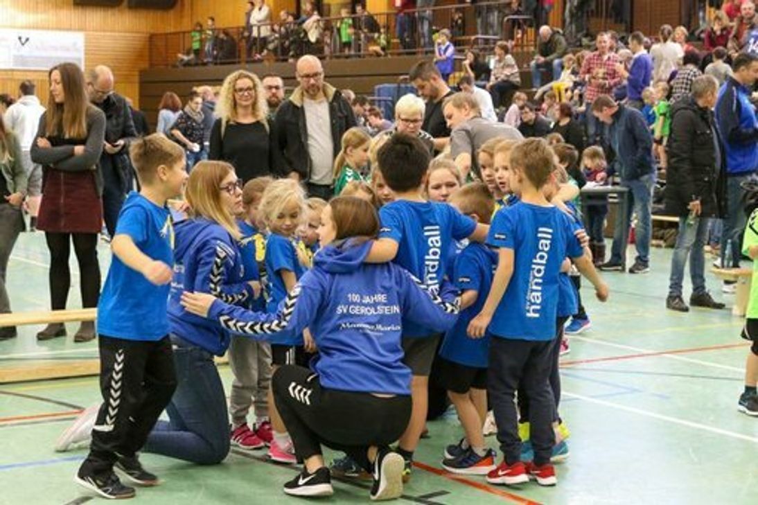 Die Handballer des SV Gerolstein richten einen Schulungs- und Ausbildungsraum ein.