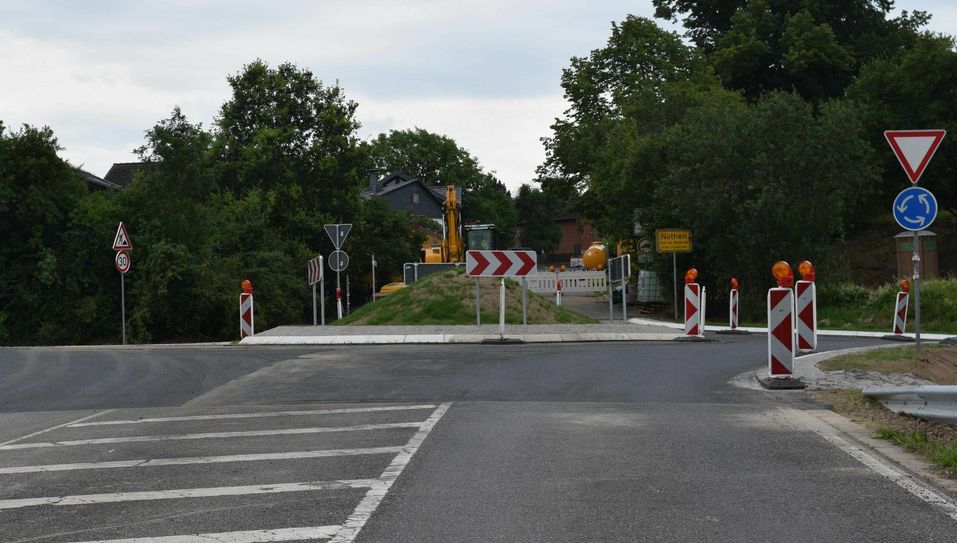 Der Kreisel vor Bad Münstereifel-Nöthen wird am Wochenende wegen Bauarbeiten gesperrt. Foto: Scholl