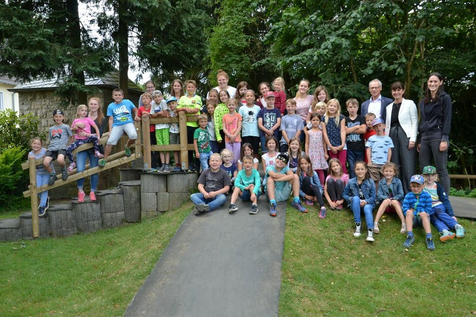 Rund 50 Kinder werden bei der Ferienfreizeit des Trägervereins der Offenen Ganztagsschulen Simmeraths im Straucher Pfarrheim betreut. Foto: T. Förster