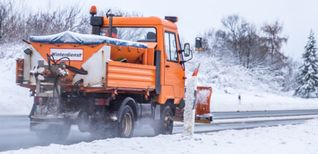 Erschwerte Bedingungen bei der Müllabfuhr im Winter.