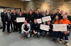 13 Projekte von Feuerwehren aus der Region erhielten insgesamt knapp 13.000 Euro von der Raiffeisenbank Eifel eG.