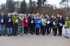 Vertreter des Naturparks Soonwald-Nahe und dessen Partner stellen in Rheinböllen die »Erlebnisse 2026« vor.