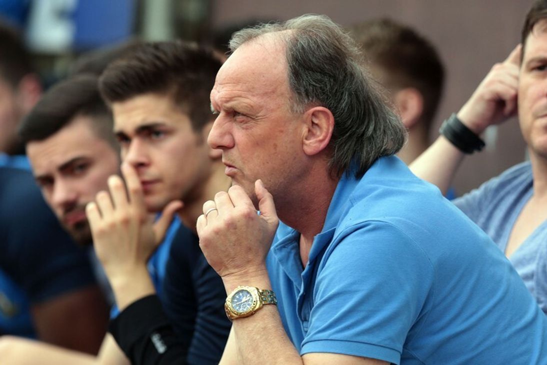 Herbert Herres sitzt seit kurzem auf der Zeltinger Trainerbank. Foto: Archiv /Sebastian Schwarz