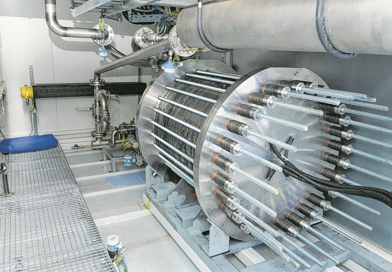 Die schnelle Entwicklung und Serienfertigung eines skalierbaren Baukastensystems für Elektrolyseure ist ein wesentlicher Schritt für die Energiewende. Die Ecoclean GmbH arbeitet intensiv daran. Foto: ZSW