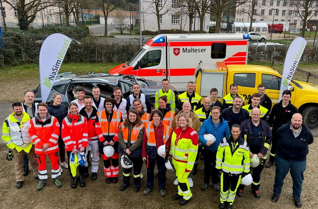 Die NaSim25 Kurse bieten angehenden Notärzten die Möglichkeit, realistische Notfallsimulationen zum Erwerb der Zusatzbezeichnung Notfallmedizin durchzuführen.