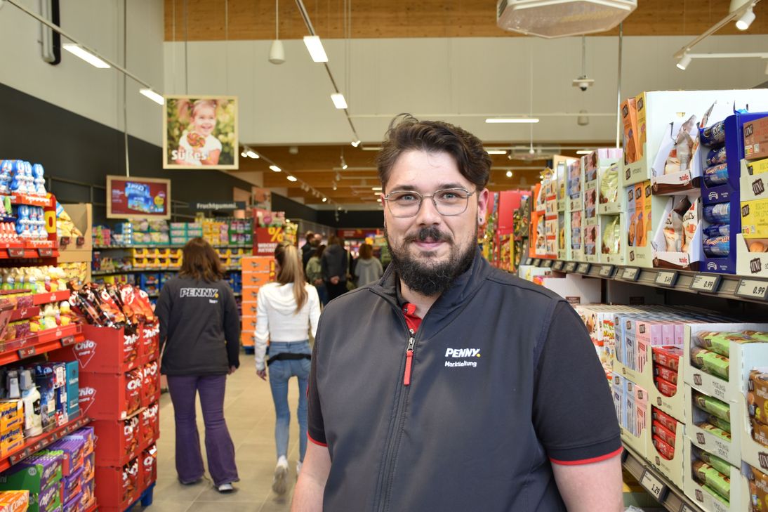 Der Marktleiter Kevin Kutsch.