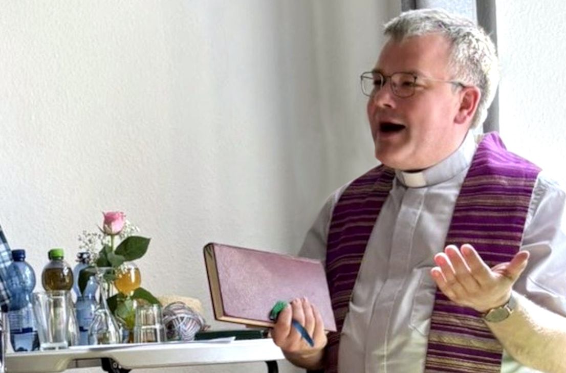 Die feierliche Einweihung der neuen Räume nahm Dekan Christian Heinz vor.