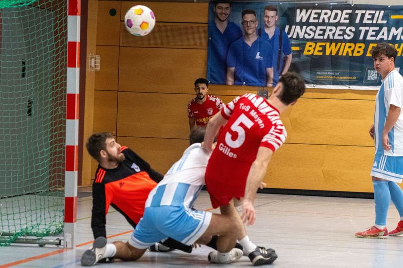 startet als Tabellenzweiter mit den punktgleichen Kobern-Gondorfern ins neue Jahr.