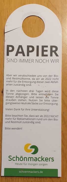Diese „Tonnenanhänger“ sollten keinesfalls beachtet werden, so der Appell von Lothar Hilgers, Stadtverwaltung Mechernich, Fachbereich Steuern, Beiträge, Abfallwirtschaft. Foto: Stadtverwaltung Mechernich/pp/Agentur ProfiPress