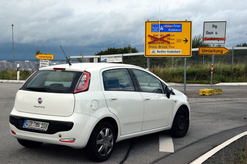 An Umleitungen mangelt es derzeit in der Vulkaneifel nicht. Fotos: Th. Wirtz