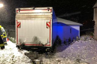 Nach dem Aufprall ist das Haus zunächst unbewohnbar.