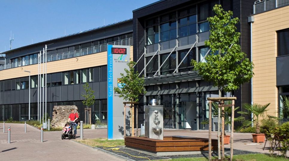 Das Rathaus bleibt offen, empfohlen wird jedoch, über die Homepage oder telefonisch einen Termin zu vereinbaren. Foto: Archiv/pp/Agentur ProfiPress