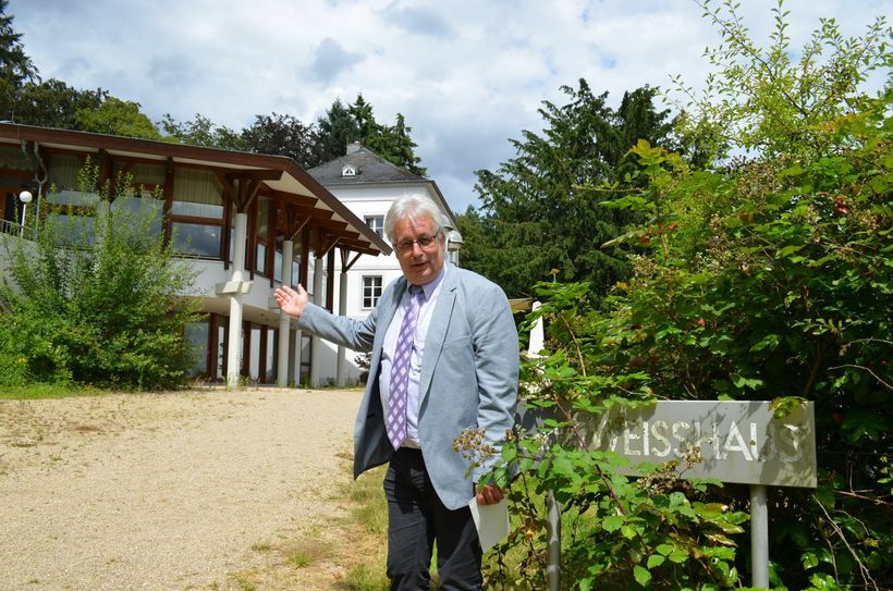Baudezernent Andreas Ludwig wünscht sich für das Weisshaus eine zurückhaltende "kleine Lösung" ohne große Umbauten. Foto: Neumann