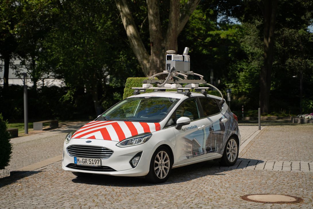 Aufnahmefahrzeuge, die mit Kameras und Laserscannern ausgestattet sind, werden die Region digital erfassen und die Verwaltungsarbeit vereinfachen.