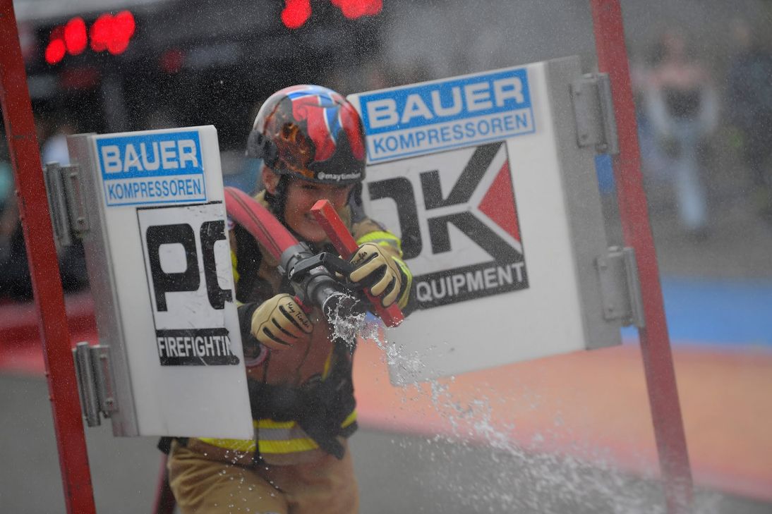 Bei der Mosel Firefighter Challenge zeigen Feuerwehrkräfte ihre ganze Leistungsfähigkeit.