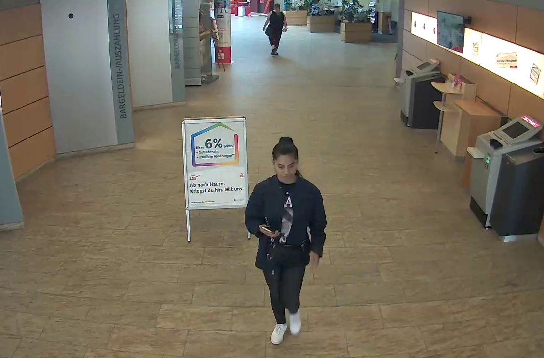 Fahndungsfoto Person 2 (Frau)