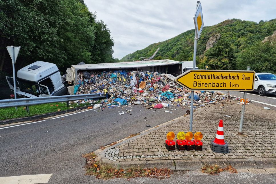Ein schwerer Lkw-Unfall ereignete sich am Morgen auf der B 41 bei Bärenbach
