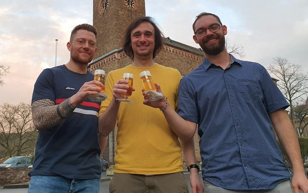 Von links: Nachthauptmann 2020 Philipp Scholz, Kirmeshauptmann 2020 Thomas Grün und der Kirmeshauptmann 2019 René Zilles.