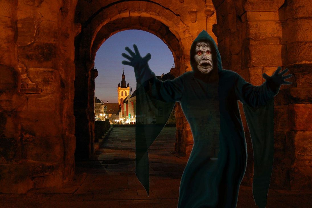 Rictius, bist du das etwa?! Vielleicht zeigst du dich ja auch am Samstag zu Halloween... Fotos/Montage: Neumann