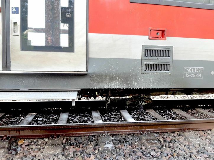 Schwer beschädigt wurde die Regionalbahn 22 auf der Strecke zwischen Mechernich und Kall. Foto: Bundespolizei