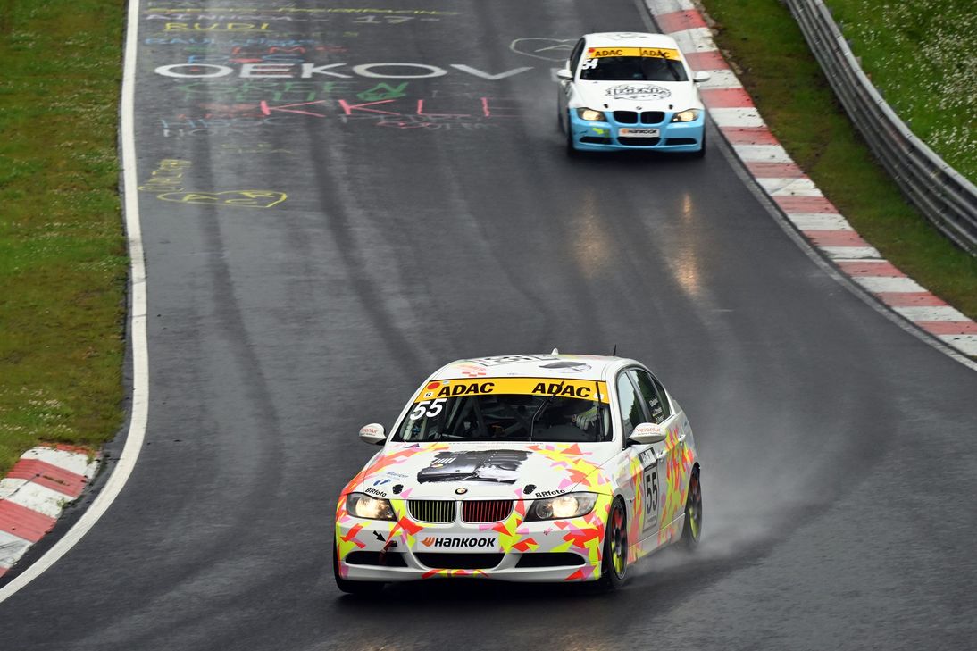 Der Tabellenführende BMW 325i mit Jens Schneider/Robin Reimer (Engelsbrand/Schömberg).