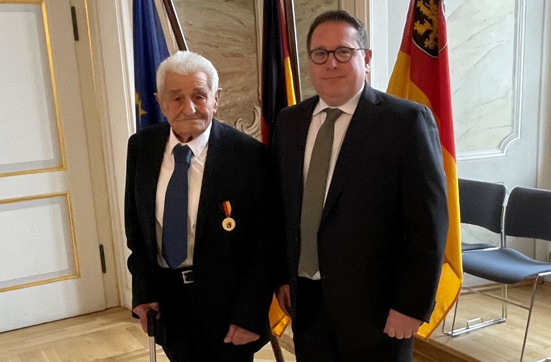 Wilhelm Reinhardt und ADD-Präsident Thomas Linnertz