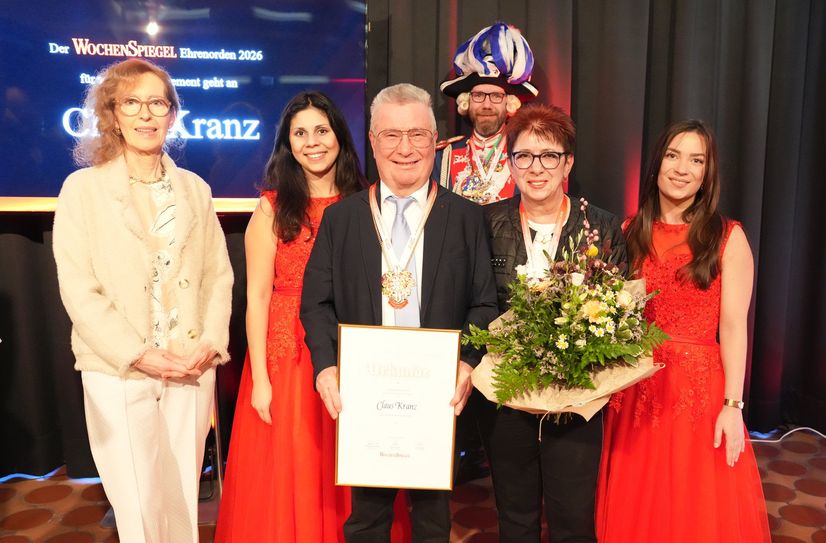 Claus und Lydia Kranz mit Wochenspiegel-Redaktionsleiterin Eifel Stephanie Baumann und den Assistentinnen  Jasmin Waziero und Janina Schier