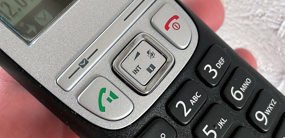 Vor Betrug am Telefon wird gewarnt. (Symbolfoto)