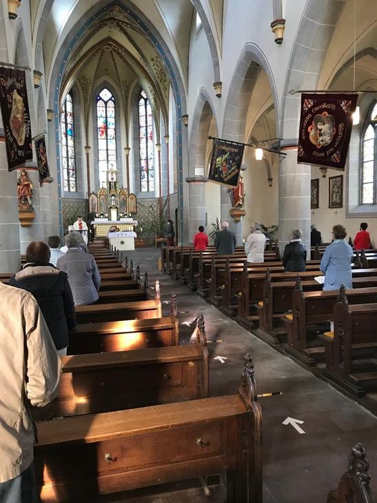 Gottesdienst "auf Abstand" in Müllenbach.