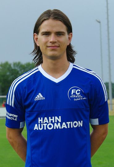 Lukas Klappert verhinderte mit seiner Rettungstat auf der Linie in der 31. Minute den Rückstand für Karbach. Am Ende war seine starke Leistung in der Abwehr mit ein Garant für den Auswärtspunkt. (Foto: Arno Boes)