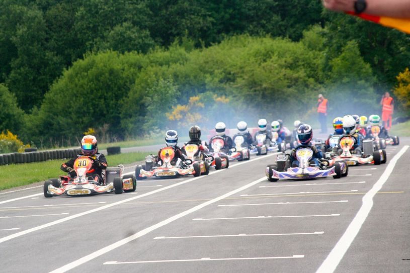 Beim dritten Clublauf auf der Kartbahn Dahlemer Binz wird wieder richtig Gas gegeben. KCBB-Foto