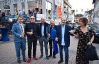 Bei der Ankunft von Edgar Reitz mit seiner Ehefrau Salome Kammer (rechts) brandete Applaus auf. Im Schlepptau hatten sie als weitere Ehrengäste das Ehepaar Heidenreich.