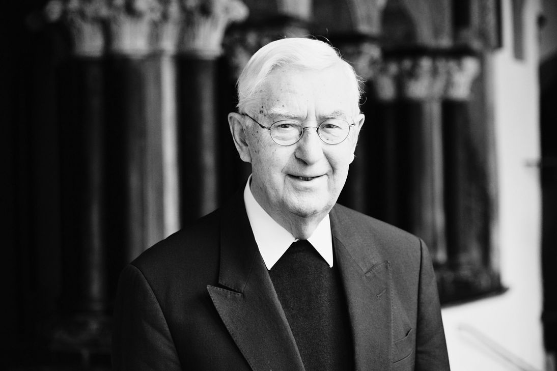 Der emeritierte Weihbischof Karl Reger verstarb im Alter von 93 Jahren.