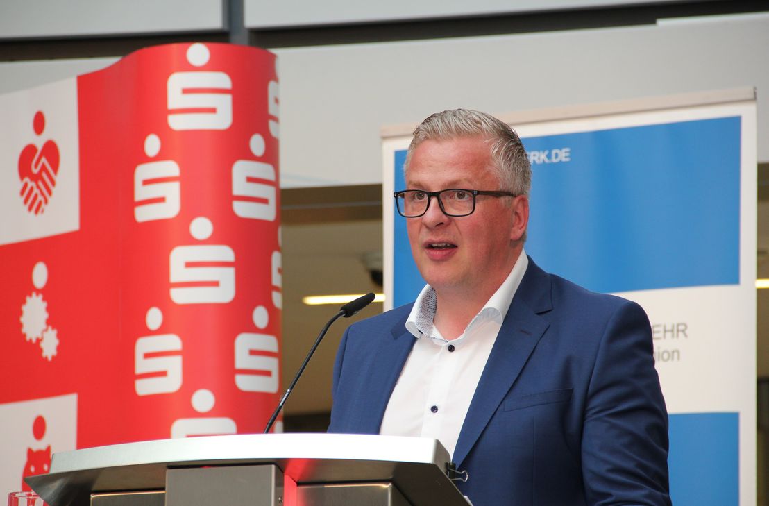Frank Propson, Vorstand der Kreissparkasse Bitburg-Prüm, begrüßte die Anwesenden.
