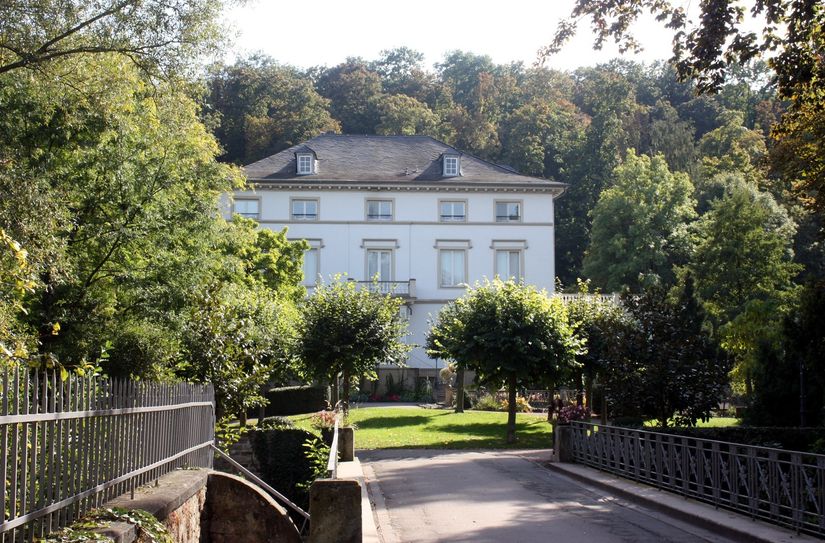 30 Künstlerinnen und Künstler aus Bad Kreuznach und Umgebung präsentieren am Sonntag beim zweiten Kunstmarkt im Schlosspark eine Auswahl ihrer Arbeiten.