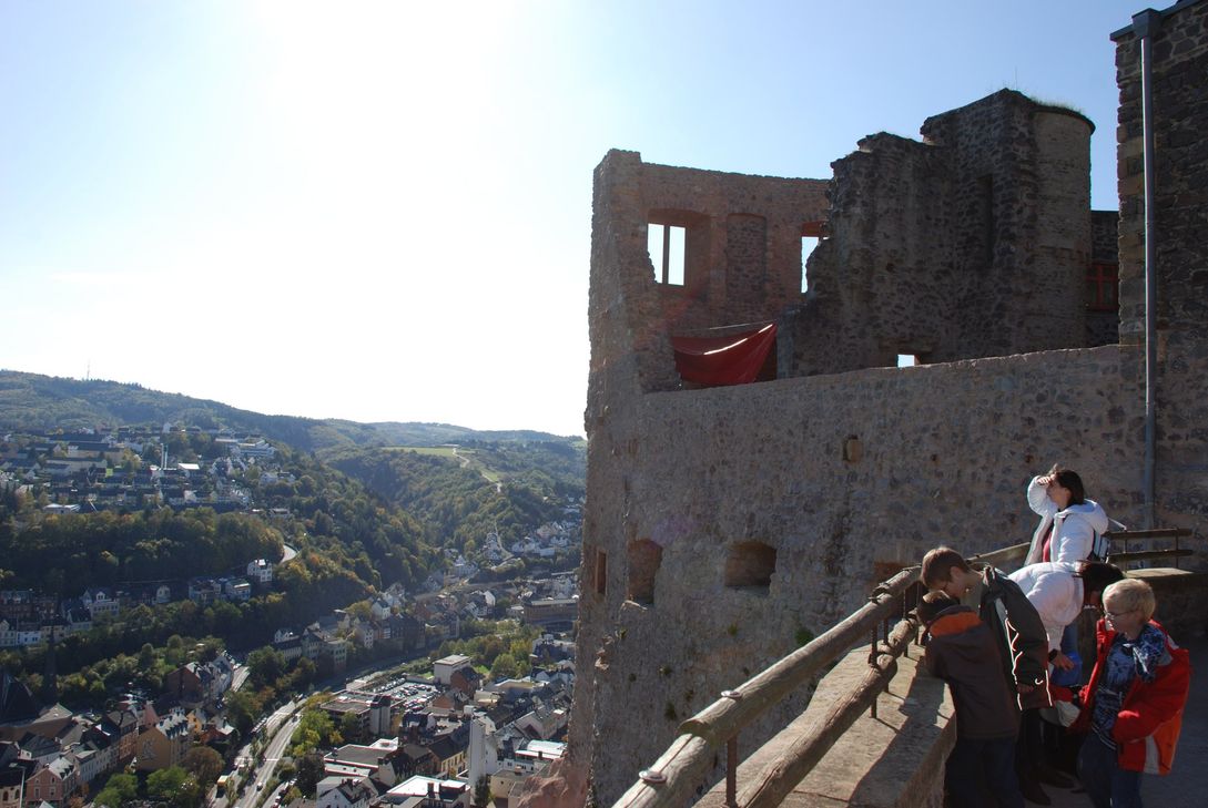 Schloss Oberstein und Burg Bosselstein sollen künftig wieder verstärkt als Ort der Bildung Geltung finden. Dr. Hans-Dieter Bottke will sich ehrenamtlich engagieren und sucht Mitstreiter
