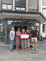V.l.: Bernhard Mauel (Bürgermeister Mayen), Alexandra Birk-Märker (Innerwheel), Gaby Guckenbiehl (Inner Wheel), ), Kathrin Neef (Inner Wheel) und Christoph Michels (Stadtjugendamt).