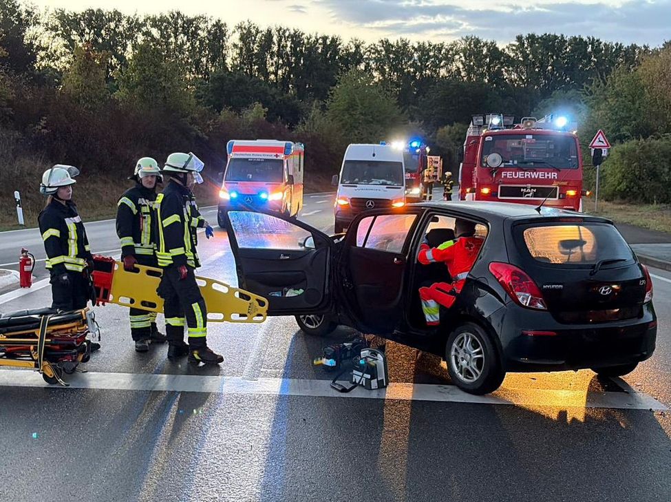 Am Montagmorgen wurde eine Frau bei diesem Unfall in Rüdesheim verletzt.