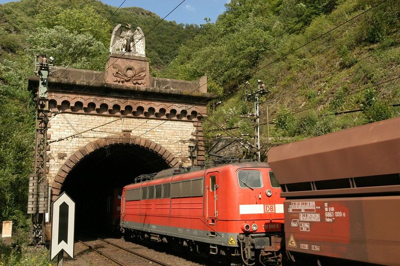 Das Portal des alten Kaiser Wilhelm-Tunnels in Ediger-Eller vor dem Beginn der Bauarbeiten.