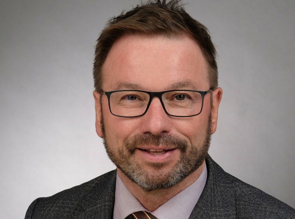 OB Treis ist für die Bürger telefonisch zu sprechen. Foto: Stadt Mayen