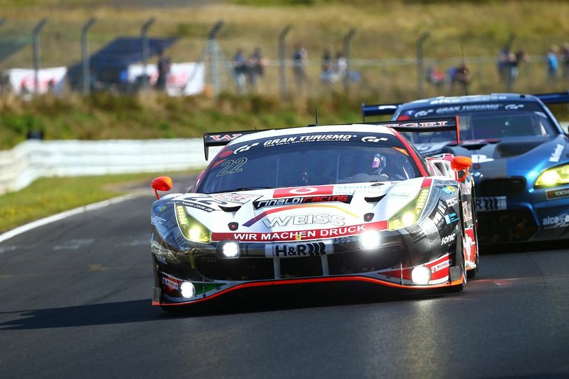 Im Wochenspiegel-Ferrari mit der Nummer 22 starten wie gewohnt Georg Weiss, Oliver Kainz und Jochen Krumbach. Foto: WTM