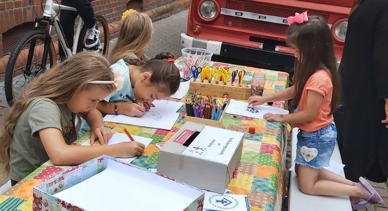 Basteln, Bewegung, Theater und mehr stehen in den Ferien auf den temporären Spielstraßen in Bad Kreuznach auf dem Programm.