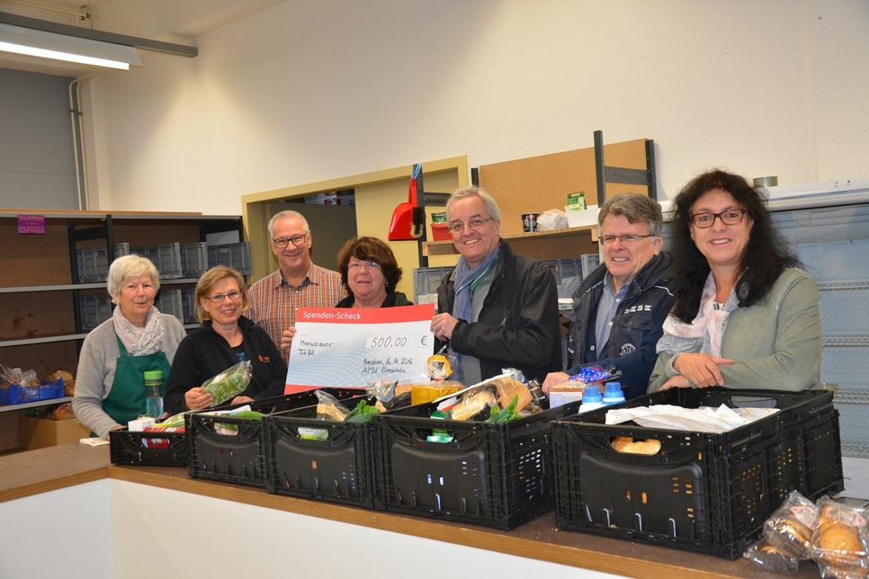 Mit 500 Euro unterstützt die Arbeitsgemeinschaft Monschauer Unternehmen die Arbeit der Tafel, die bis zu 800 bedürftige Menschen in der Region mit Lebensmitteln versorgt.